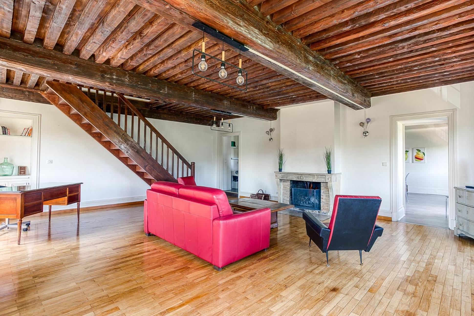 Sejourner Au Chateau De La Roue Grand Appartement Lissieu Exteriör bild